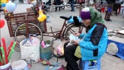 Mưu sinh bên hè phố Mưu sinh bên hè phố