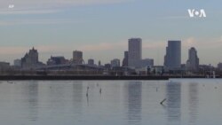 VOA英语视频: 新冠疫情迫使民主党2020举行虚拟党代会 VOA英语视频: 新冠疫情迫使民主党2020举行虚拟党代会