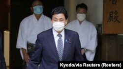 日本防卫大臣岸信夫参拜靖国神社。(2021年8月13日)