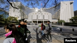 中国人民银行资料照片(2013年11月20日)