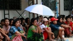 ဒေါ်စုခရီးစဉ်အပြီး ထိုင်းရောက်မြန်မာတွေ အခြေအနေမထူး ဒေါ်စုခရီးစဉ်အပြီး ထိုင်းရောက်မြန်မာတွေ အခြေအနေမထူး