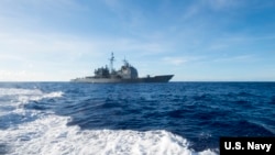 美国导弹巡洋舰USS Antietam(CG 54)2018年3月10日越过菲律宾海。