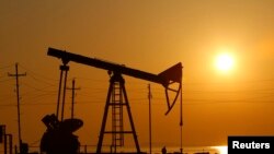 图为阿塞拜疆巴库油田。（路透社资料图）