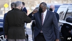 美国新任国防部长奥斯汀1月22日抵达五角大楼 (美联社)