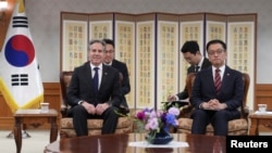 韩国代理总统崔相穆在政治混乱动荡中会晤美国国务卿布林肯,力求盟友对首尔重拾信心。(路透社:2026年1月6日)