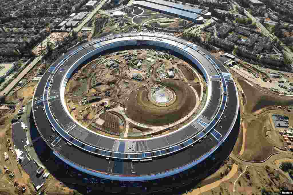 2017年1月13日,美国加利福尼亚州库比蒂诺市,从空中拍摄的这张照片显示正在建设的苹果公司第二园区。