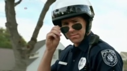 美国万花筒:比弗利山迎新春;超级碗:美国一年最大的派对 美国万花筒:比弗利山迎新春;超级碗:美国一年最大的派对