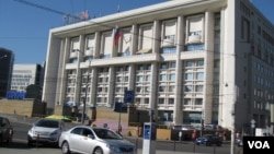 莫斯科的俄罗斯对外贸易银行零售银行总部大楼。(美国之音白桦拍摄)