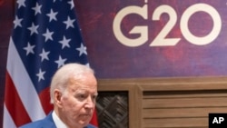 资料照片：2022年11月14日，拜登总统在印度尼西亚巴厘岛举行的 G20 峰会期间的一场活动上。（美联社照片）