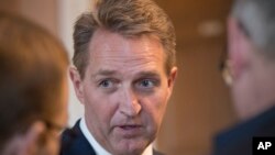 来自亚利桑那州的共和党籍联邦参议员杰夫·弗莱克(资料照)