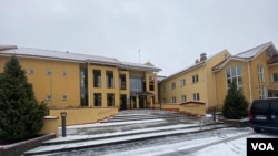 2025年3月3日,阿赫泰里市政府大楼。(美国之音/李北平摄)