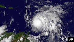 美国航空航天局提供的图片,显示飓风玛丽亚正在向小安的列斯群岛移动 (2017年9月17日)