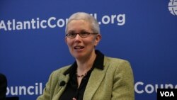 人权观察 中国项目 主任 苏菲理查森 ( 美国之音钟辰芳)