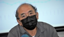 香港民意研究所副行政總裁 鍾劍華 表示，香港過去是東亞地區的新聞資訊中心，國安法實施後近5成受訪記者考慮離開香港，反映香港的國際地位失色 (美國之音湯惠芸)