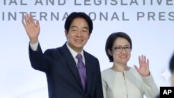 라이칭더(왼쪽) 타이완 총통 당선인과 샤오메이친 부총통 당선인 (자료사진)