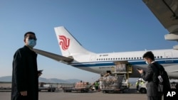 图中是一架中国国航的飞机。(2020年3月21日)