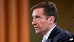 司法部助理部长约翰·德默斯。(2018年11月1日)