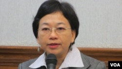 台湾陆委会经济处专门委员李佩儒 (美国之音张永泰拍摄)