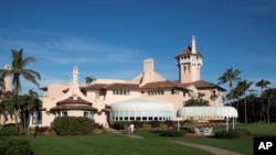 辛迪·杨开办的公司宣称可安排客户进入佛罗里达州棕榈滩特朗普总统拥有的海湖庄园(Mar-a-lago)