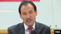 西藏流亡政府议会议员格桑坚赞 (美国之音张永泰拍摄)