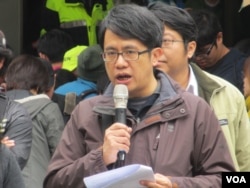 台湾大学法律系教授颜厥安(美国之音张永泰拍摄)