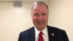 众议院军委会战备小组少数党领导人兰伯恩(Doug Lamborn) (美国之音黎堡摄)