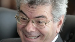 曾经在奥巴马政府中担任过白宫武器控制协调员的萨莫尔(Gary Samore) (美联社)