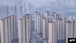 中国江苏省淮安市的住宅楼群鸟瞰。(2024年11月12日)