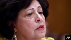 美国联邦人事管理局局长阿丘利塔在国会作证(2015年6月25日)