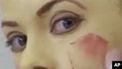 参加《大师画作-舞台盛会》的模特儿