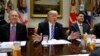 Presiden AS Donald Trump mengadakan pertemuan dengan pimpinan Senat dan DPR AS yang dikuasai Partai Republik di Gedung Putih, 1 Maret 2017 (foto: dok).
