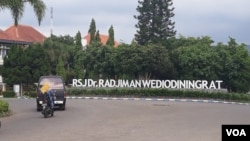ILUSTRASI - Rumah Sakit Jiwa Dr. Radjiman Wediodiningrat, Lawang, Kabupaten Malang, sekitar 450 pasien dirawat inap di tempat ini. (foto VOA/Petrus Riski).