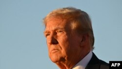 美国前总统、共和党总统候选人特朗普在宾夕法尼亚州巴特勒的一次竞选集会上。(2024年10月5日)