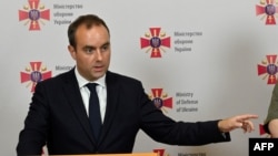 资料照片:法国国防部长塞巴斯蒂安·勒科尔努2023年9月28日在基辅举行的新闻发布会上。 (法新社图片)