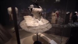 传统芭蕾舞服靓丽转身融入时装 传统芭蕾舞服靓丽转身融入时装