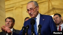 资料照片:美国参议院多数党领袖舒默在华盛顿美国国会大厦举行的人工智能论坛记者会上讲话。(2023年9月13日)