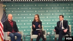 埃尔莎·卡尼亚(中)、保罗·斯泰默斯(右)2018年2月4日在华盛顿哈德逊研究所出席研讨会(美国之音许宁摄影)