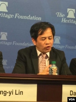 台湾中央研究院副研究员,前驻美副代表黄伟峰(美国之音莉雅拍摄)