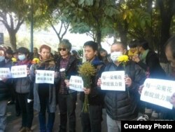 众多网友声援南方周末采编员工(网络图片/北风提供)