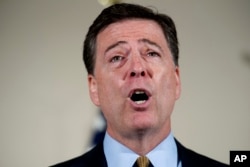 2016年7月5日,美国联邦调查局局长科米谈论克林顿电邮问题