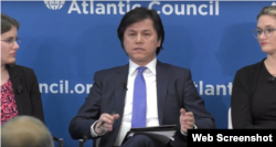 维吾尔人权项目主席努瑞·图尔克( Nury Turkel)