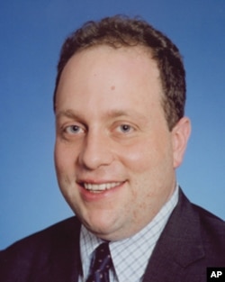 卜大年：美国企业研究所研究员