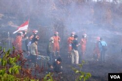 Seluruh pihak bekerja sama memadamkan kebakaran hutan dan lahan di Kalimantan Tengah. (Foto courtesy: SOB))
