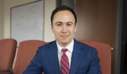 美国塔夫茨大学政治科学副教授迈克尔·贝克利(贝克利本人提供)