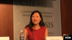 前美国国会研究处亚太安全事务研究员简淑贤2019年4月9日参加《台湾关系法》40年座谈会 (美国之音锺辰芳拍摄)