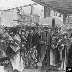 1880年的一幅图片,显示抵达纽约加登堡的大量移民