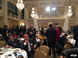 参加研讨会的人