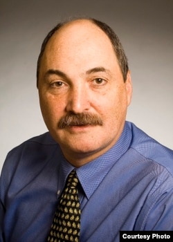 美国战略与国际研究中心资深研究员詹姆斯•路易斯(James Lewis)