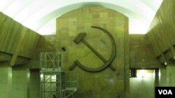 俄罗斯圣彼得堡的一个地铁站。(美国之音白桦拍摄)