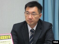 台湾执政党国民党立委江启臣(美国之音张永泰拍摄)